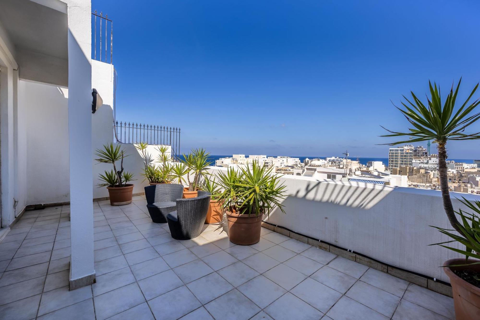 Stunning - Seaview Penthouse 3-Bed + Parking Apartment Sliema Exterior photo
