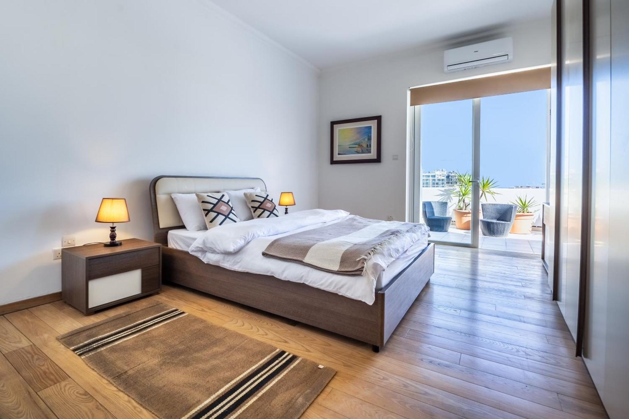 Stunning - Seaview Penthouse 3-Bed + Parking Apartment Sliema Exterior photo