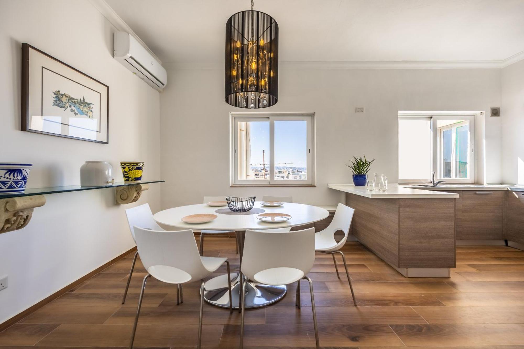Stunning - Seaview Penthouse 3-Bed + Parking Apartment Sliema Exterior photo