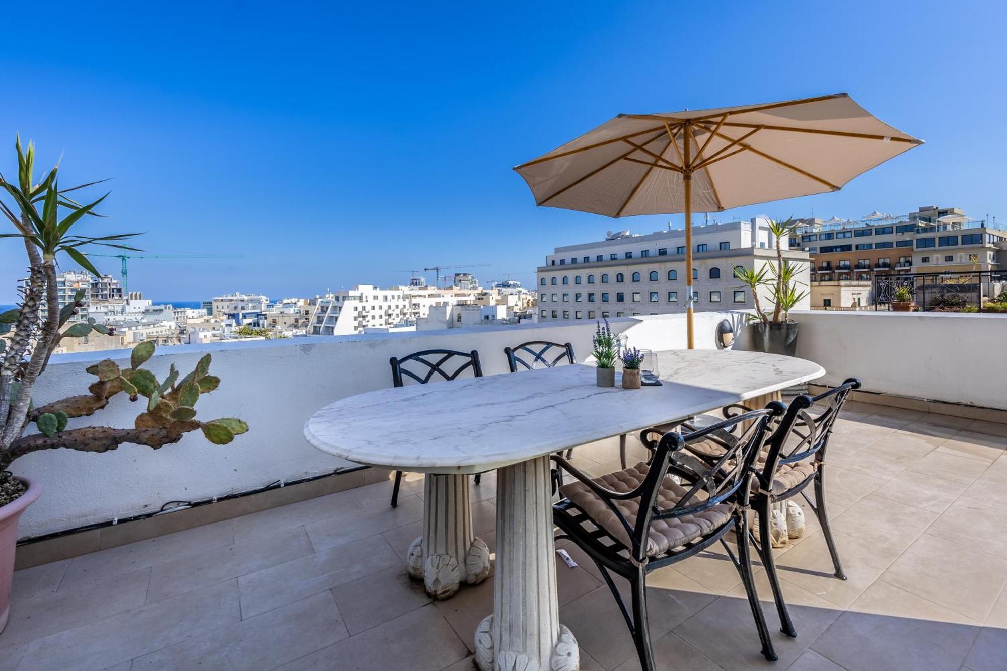 Stunning - Seaview Penthouse 3-Bed + Parking Apartment Sliema Exterior photo